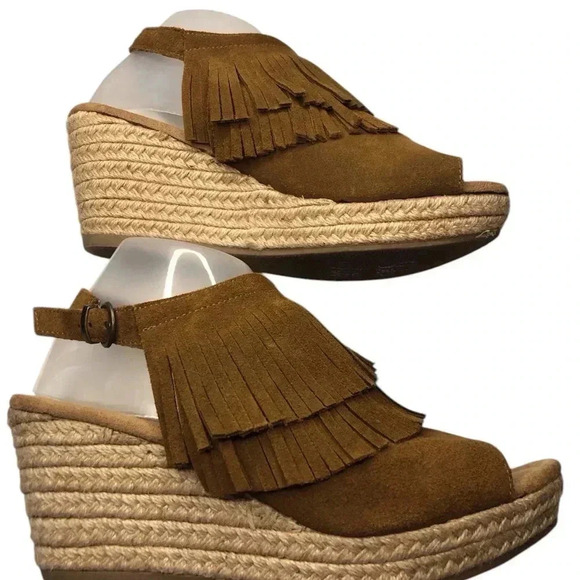 Minnetonka Women’s Sz 10 Cognac Leather Fringe Ankle Strap Open Toes sandals - Picture 2 of 6